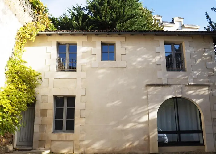 Le Celeste: Hypercentre, Quiet And Parking